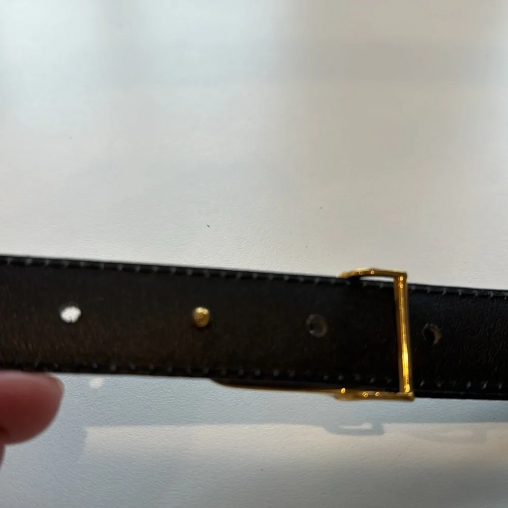 Women’s Snake Skin and leather belt. Navy. 49 inches. EUC.